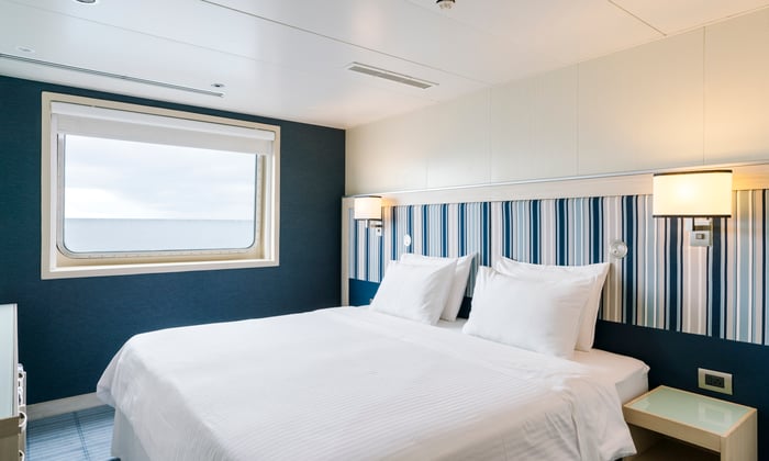 MS_Santa_Cruz_EXPLORER_CABIN