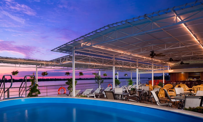 AmaWaterways - AmaDara pool