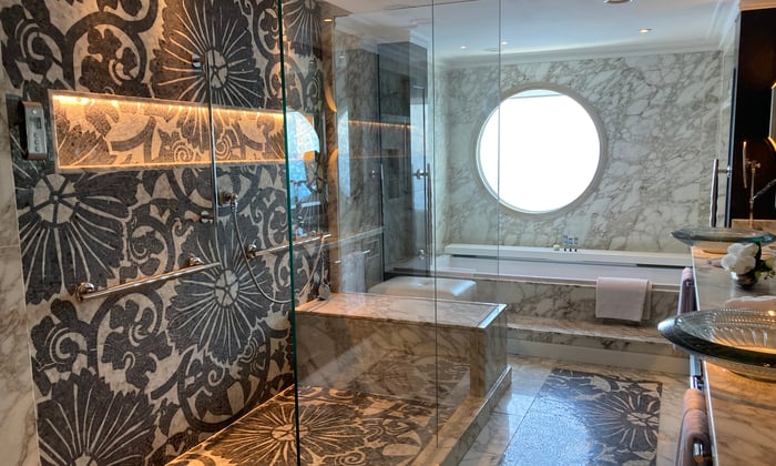 Crystal_Penthouse_Suite_bathroom