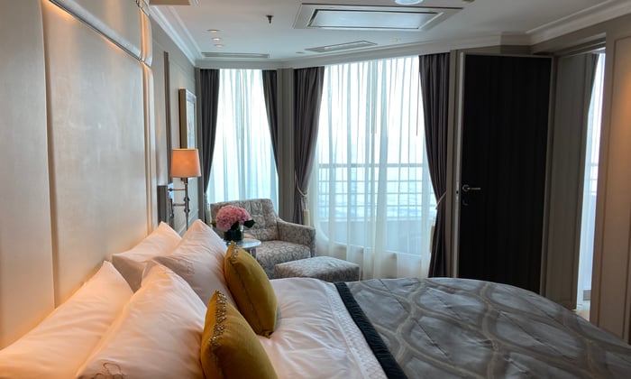 Crystal_Penthouse_Suite_bedroom_2