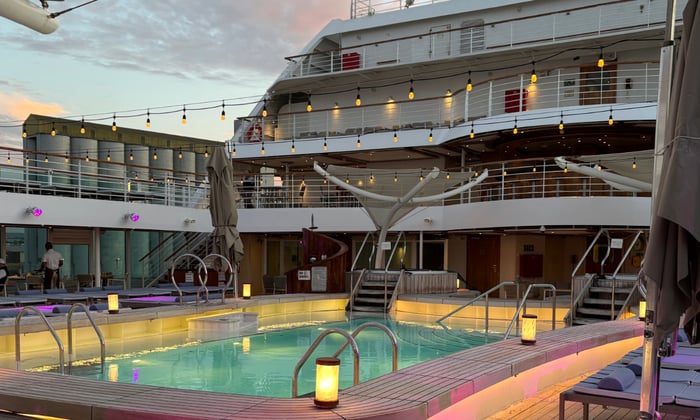 Pool Deck onboard Seabourn Ovation