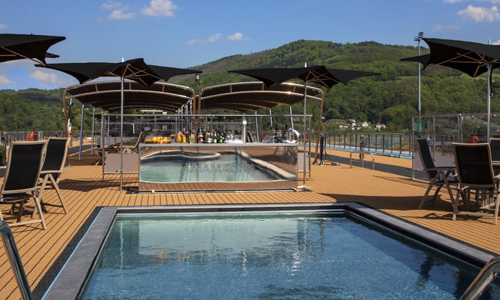 AmaMagna - Swimming pool and Sky Bar