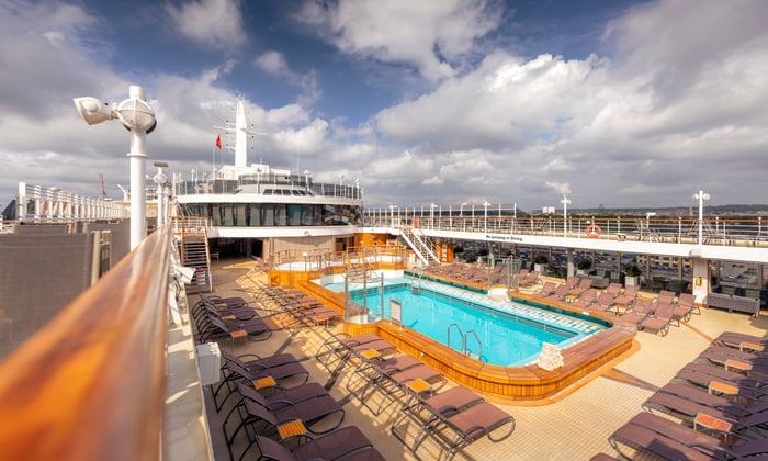 Queen Victoria - Pavilion Pool