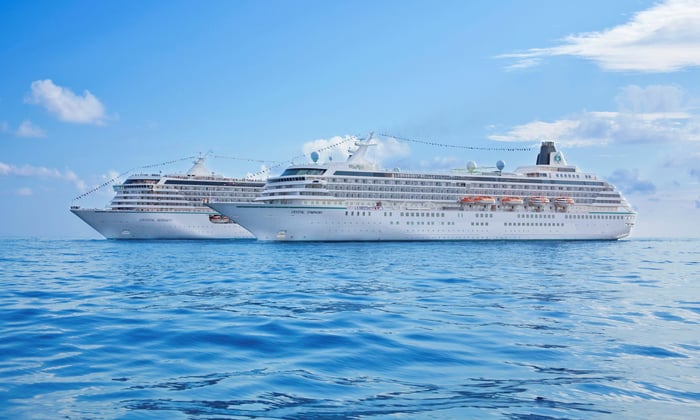 Crystal Symphony & Crystal Serenity at sea
