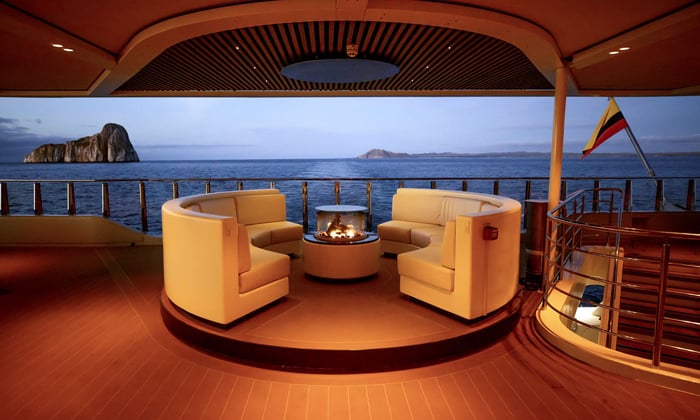 Silver Origin Explorer Lounge