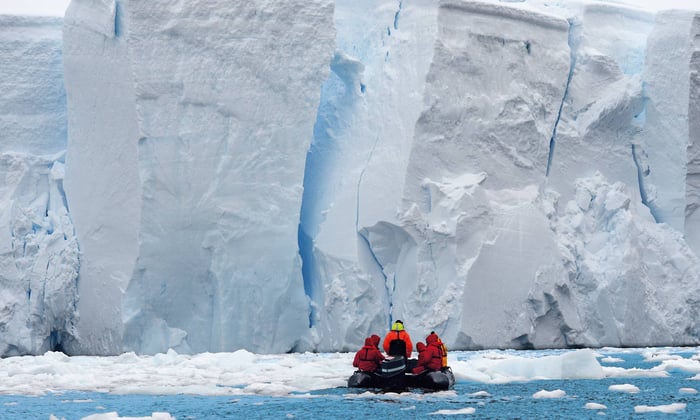 Hapag-Lloyd cruise in Paradise Bay, Antarctica
