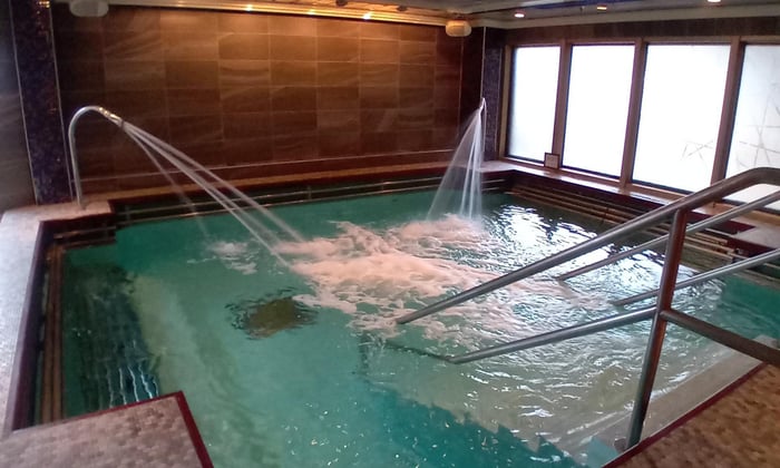 Queen Victoria - Spa Hydrotherapy Pool