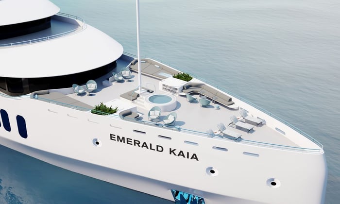 Observation Lounge, Emerald Kaia