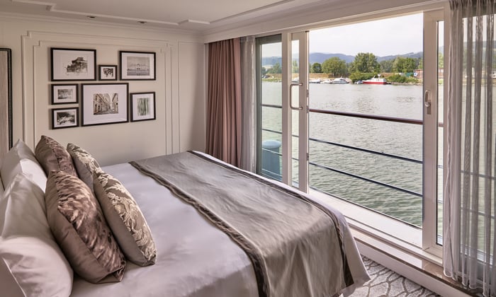 Cabin on Riverside Mozart