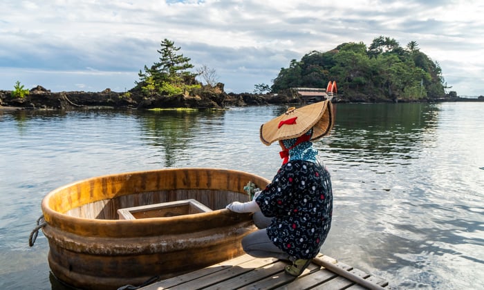 Tub Boats on Sado Island
