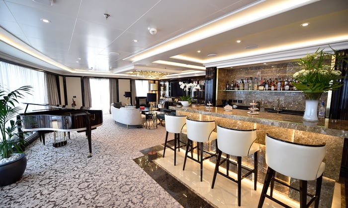 Regent Seven Seas Explorer - Regent Suite (1,000+ square feet)
