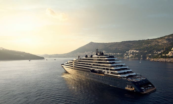 Ritz-Carlton Yacht Club - Evrima