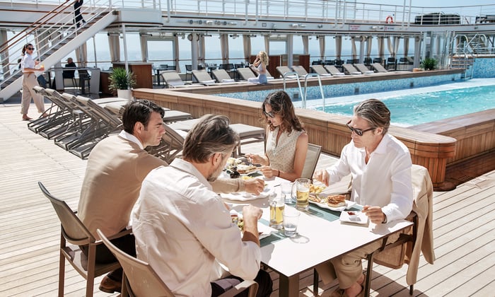 Silversea - Outside dining by the pool