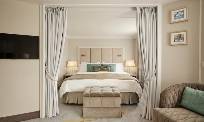 Sapphire Veranda Suite on board Crystal Symphony