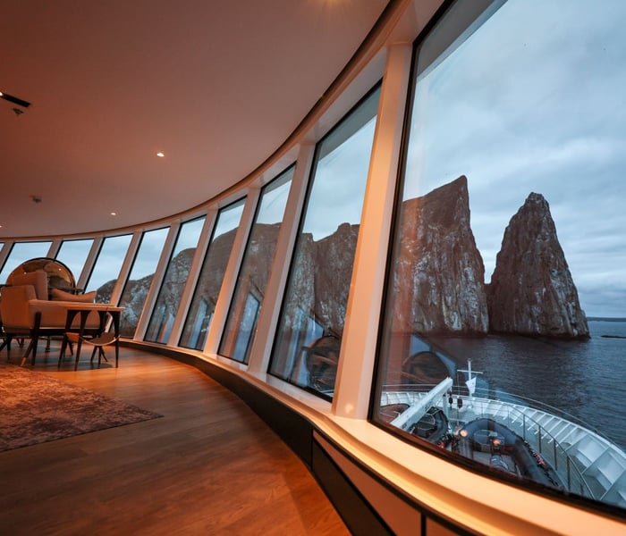 Observation Lounge, Silver Origin