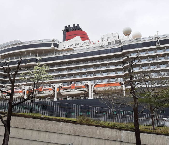 Cunard's Queen Elizabeth in Japan