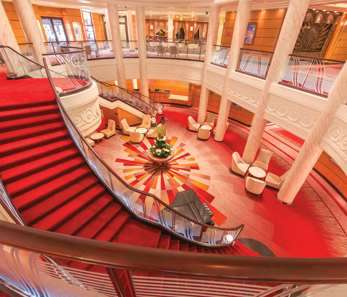 Queen Mary 2 Atrium