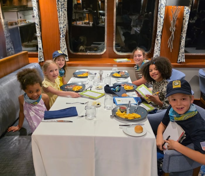 National Geographic Endeavour II, Kids Table
