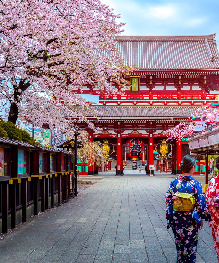 geishas_sensoji_temple_tokyo
