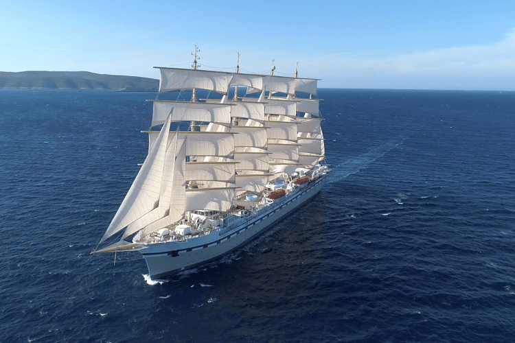 Tradewind Voyages' Golden Horizon - Read our review to find out more