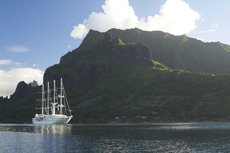 Wind Spirit in Moorea - A small ship cruise with Windstar