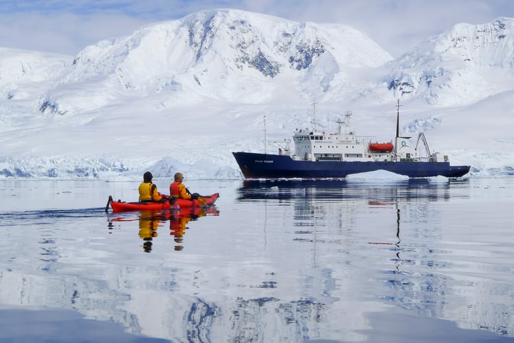 kayaking_Antarctica__AE Expeditions