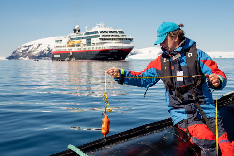 Citizen science on a polar expedition cruise with Hurtigruten