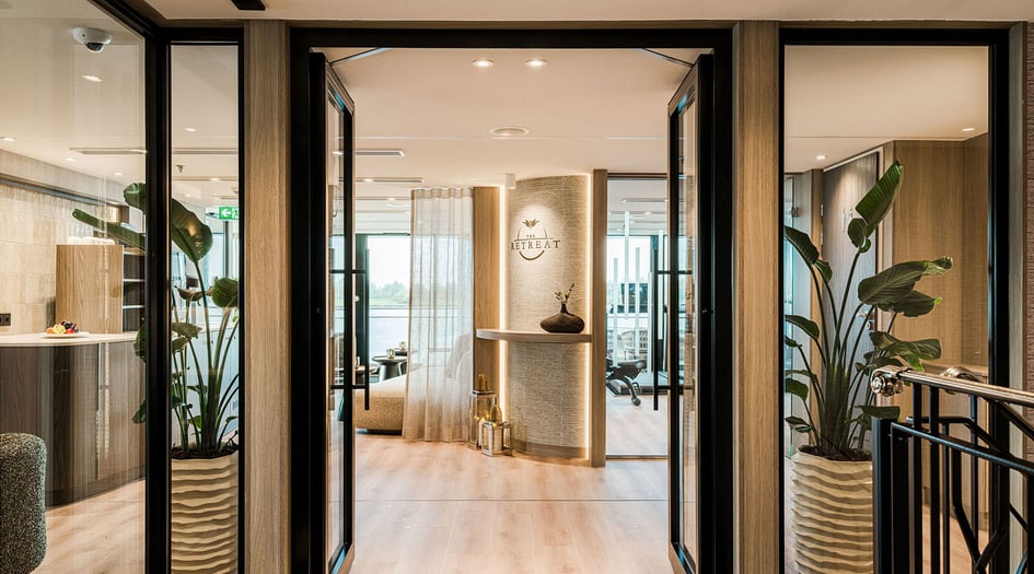 The Retreat on board Tacuk's newest ship, ms Lumiere