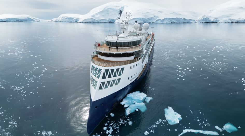 Quark's Ocean Explorer exterior