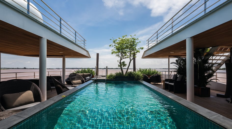 Scenic Spirit - Pool Deck