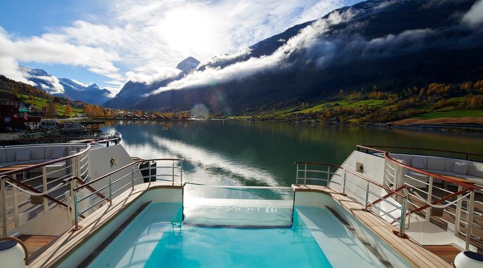 Ponant - Le Champlain pool
